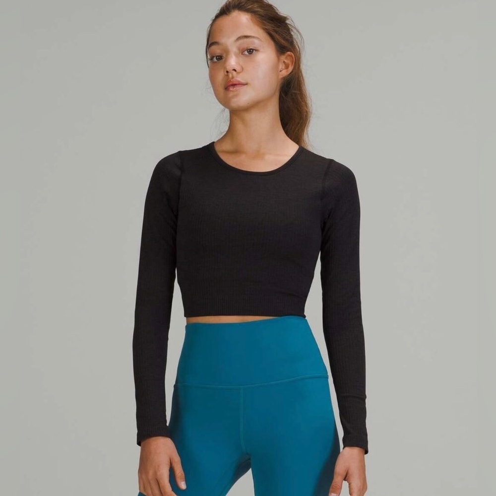 Lululemon Ebb To Street Long-Sleeve cropped shirt
THIS IS FOR THE BLACK SHIRT***